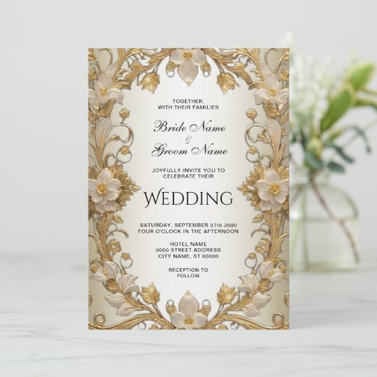 Witte bloemen decoratieve gouden bruiloft uitnodig kaart (Staand voorkant)