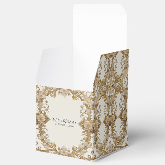 Witte bloemen Decoratieve gouden gunstbox Bedankdoosjes (Geopend)