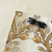 Witte Bloemen Decoratieve Gouden Strandlaken (In situ)