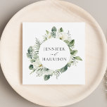 Witte bloemen en groen gepersonaliseerde bruiloft servet<br><div class="desc">Elegante bloemenbruiloft servetten met uw namen omgeven door geschilderde witte gardenia bloemen,  takjes van baby's adem,  dahlia's,  salie groene varen bladeren,  en levendige groene bladeren. Perfect voor bruiloft repetitie diners en bruiloft recepties! Ontworpen om te coördineren met onze weelderige witte bloemen en groen collectie.</div>