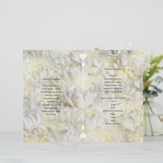 Witte Bloemen Gevouwen Huwelijksprogramma sjabloon (Staand voorkant)