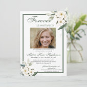 Witte bloemen groen begrafenis herdenkingsdienst kaart (Staand voorkant)