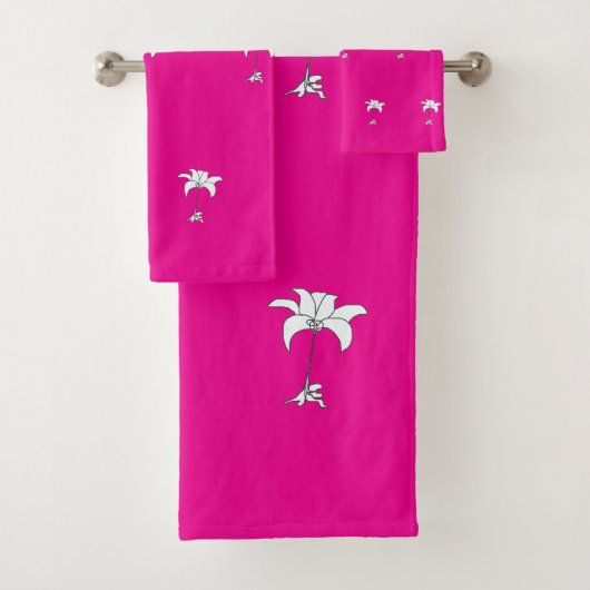 Witte Bloemen Herhaal Hot Pink Bad Handdoek (Insitu)