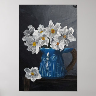 Witte bloemen in een blauw pitcher poster