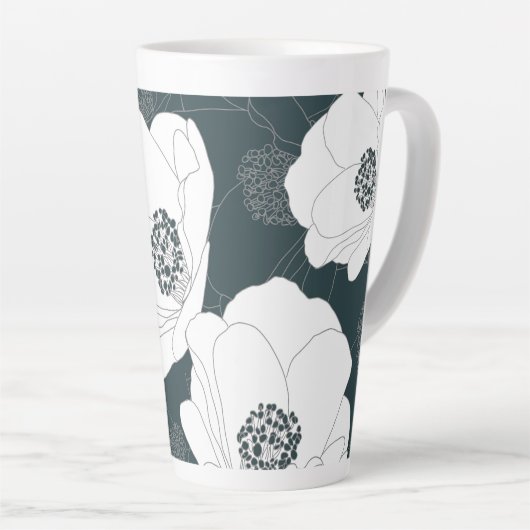Witte bloemen op donkere Blauwgroen latte Mok (Rechterhoek)