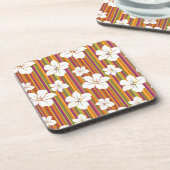 Witte bloemen op een gestreepte achtergrond bier onderzetter (Linkerzijde)