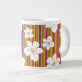 Witte bloemen op een gestreepte achtergrond grote koffiekop (Voorkant rechts)