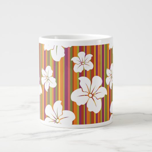 Witte bloemen op een gestreepte achtergrond grote koffiekop (Voorkant)