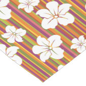 Witte bloemen op een gestreepte achtergrond korte tafelloper (Hoek)