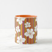 Witte bloemen op een gestreepte achtergrond mok (Midden)