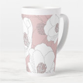 Witte bloemen op lichtroze latte mok (Rechterhoek)