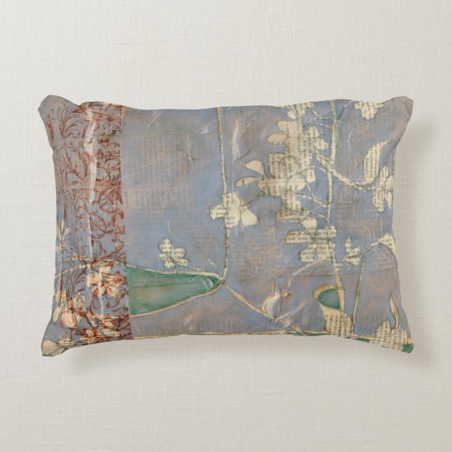 Witte bloemen op Newsprint Achtergrond Accent Kussen (Voorkant)