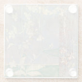 Witte bloemen op Newsprint Achtergrond Glazen Onderzetter (Achterkant)