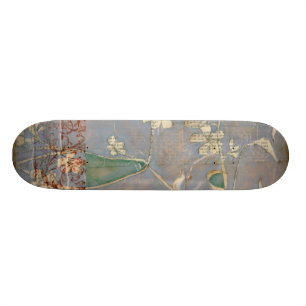 Witte bloemen op Newsprint Achtergrond Skateboard