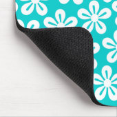Witte bloemen op turquoise mousepad muismat (Hoek)