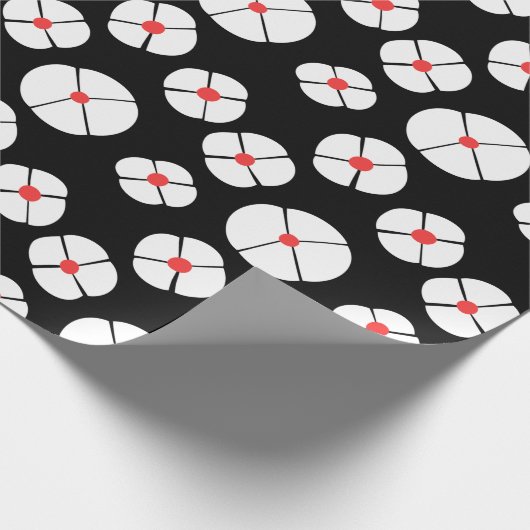 Witte bloemen op zwart cadeaupapier (Hoek)