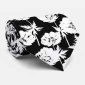 Witte bloemen op zwart. stropdas (Opgerold)