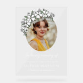 Witte bloemen ovale foto in liefdevolle herinnerin acryl bord (Voorkant)