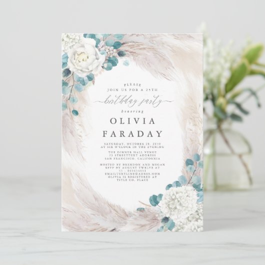 Witte Bloemen Pampas Gras Verjaardag Uitnodiging (Staand voorkant)