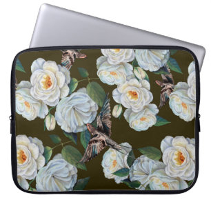 Witte bloemen roos met bladeren in pastel. laptop sleeve