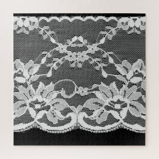 Witte bloemenkant: zwarte achtergrond. legpuzzel (Verticaal)
