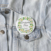 Witte bloemenkrans oma van de bruid ronde button 7,6 cm (In situ)
