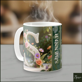 Witte bloementuin monogram letter S Koffiemok