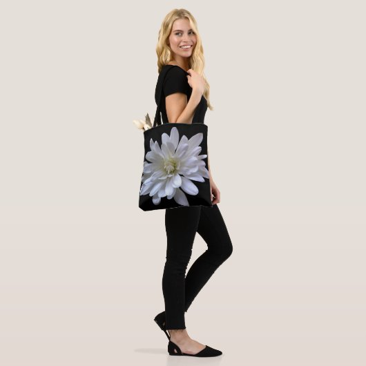 Witte bloemenwitte bloem wit madeliefje zwart tote bag (Op model)