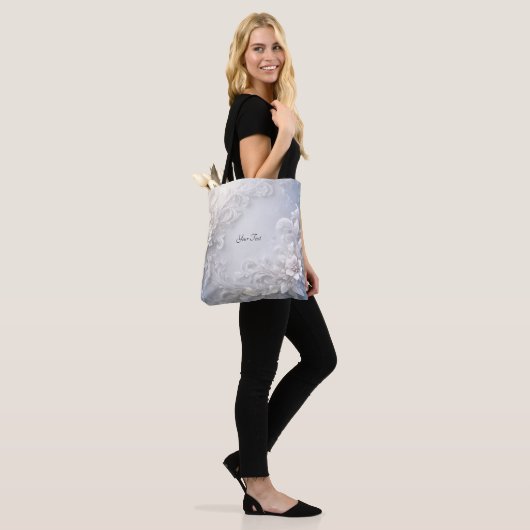 Witte Bloemige Bloeiende Tote Tas (Op model)