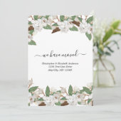 Witte bloemige magnolia's script verhuisbericht aankondiging (Staand voorkant)