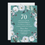 Witte bloemige turquoise groene 70ste verjaardagsu kaart<br><div class="desc">Witte bloemige turquoise groene 70ste verjaardagsuitnodiging
Passende collectie in Niche and Nest winkel.

Witte bloemige witte tekst Elegante bloemen
70ste verjaardagsfeest uitnodiging

Kan achtergrondkleur naar wens aanpassen</div>