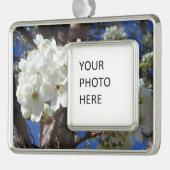 Witte bloesem II Lente bloei Verzilverd Omlijst Ornament (Links)