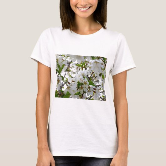 Witte bloesems bloeiende kersenboom t-shirt (Voorkant)