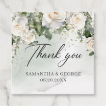 Witte boheemse rozen en eucalyptus groenbladeren