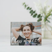 Witte borstelbelettering 2025 Foto Afstuderen Aankondigingskaart (Staand voorkant)