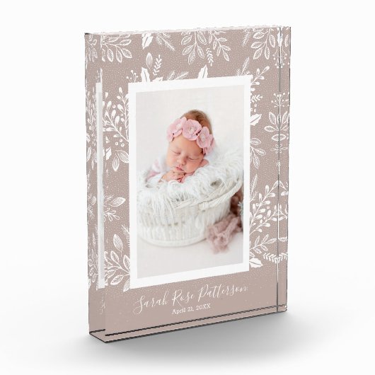 Witte Botanicals op Taupe Custom Name Fotoblokken (Links)