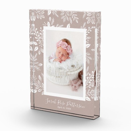 Witte Botanicals op Taupe Custom Name Fotoblokken (Rechts)