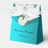 Witte bruidsrozen op turquoise trouwjurk bedankdoosjes (Voorkant Zijde)
