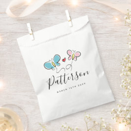 Witte bruiloft bevoordeelt tassen met vlinders bedankzakje