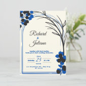 Witte bruiloft uitnodiging met blauwe bloemen (Staand voorkant)