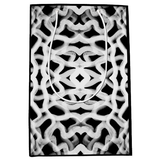 Witte buisleidingen op zwart medium cadeauzakje (Voorkant)