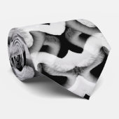 Witte buisleidingen op zwart stropdas (Opgerold)