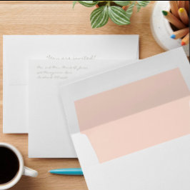 Witte buitenkant Pastel Perzik binnenkant Trouw en Envelop