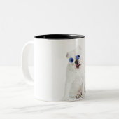 Witte buldog met blauwe tinten tweekleurige koffiemok (Voorkant links)