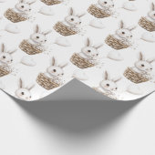 Witte Bunny Hearts in een Basket Baby shower Cadeaupapier (Hoek)