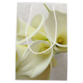 Witte calla lilies van bovenaf medium cadeauzakje (Achterkant)