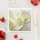 Witte calla lilies van bovenaf servet (Insitu)