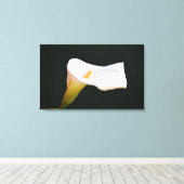 Witte Calla Lily Bloem Dramatische Fotografische K Canvas Afdruk (Insitu (Houten vloer))