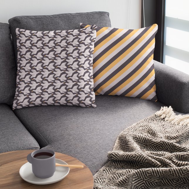 Witte Cartoon Goose Geometric Pattern Dark Grey Kussen (Creator heeft geüpload)