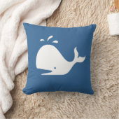 witte CARTOON walvis op een middelblauwe kussen (Deken)